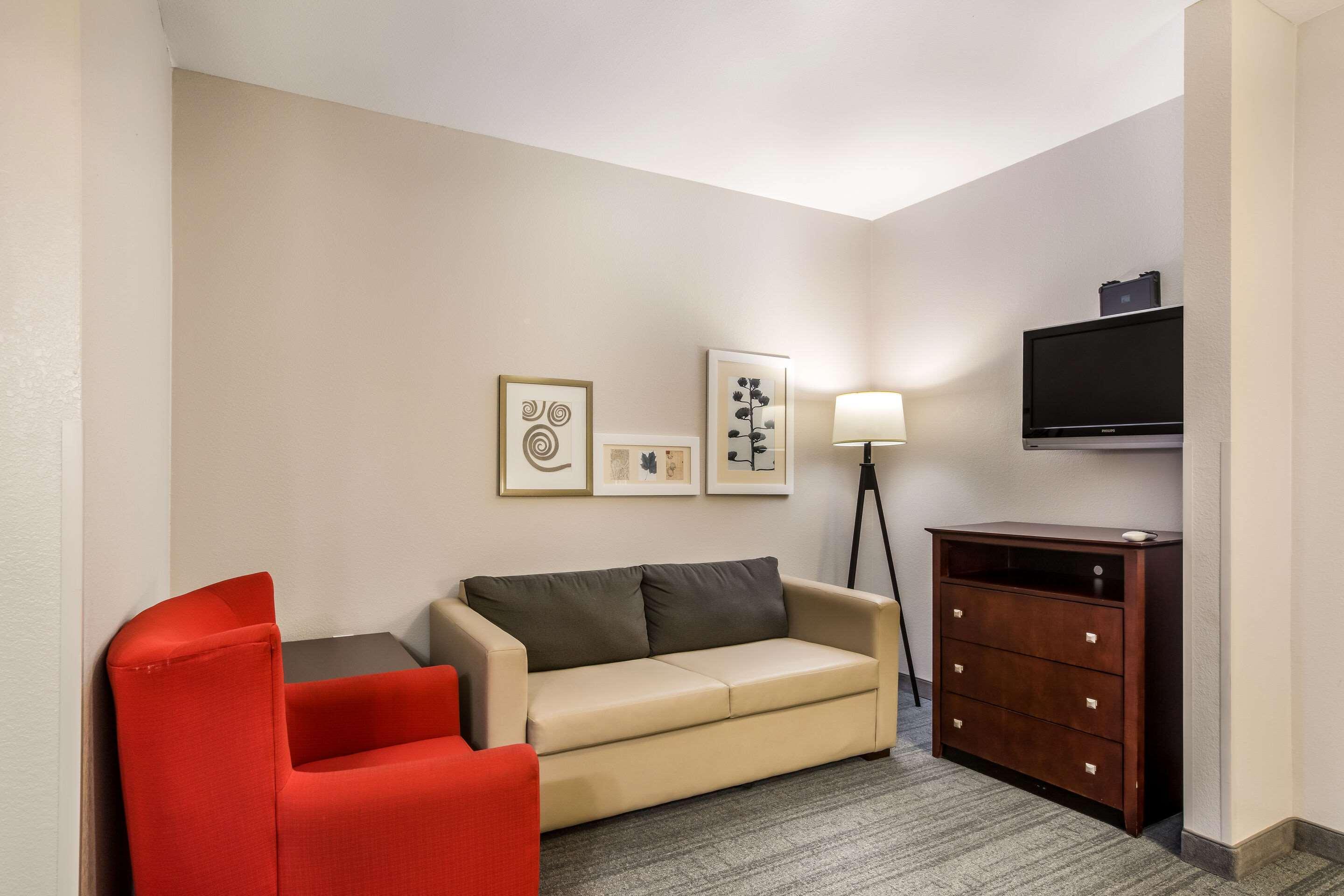 Comfort & - Atlanta Southwest Hotel