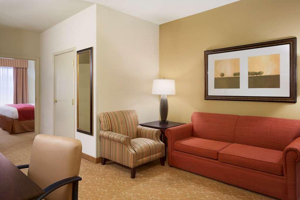 Comfort & - Atlanta Southwest Hotel 3*